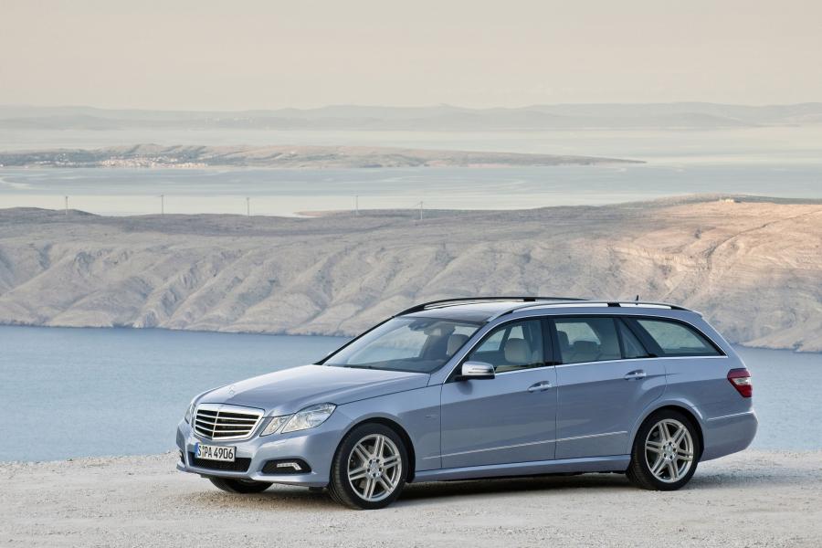  Mercedes-Benz E-Class Estate 2010 года  (фото 19 из 65)
